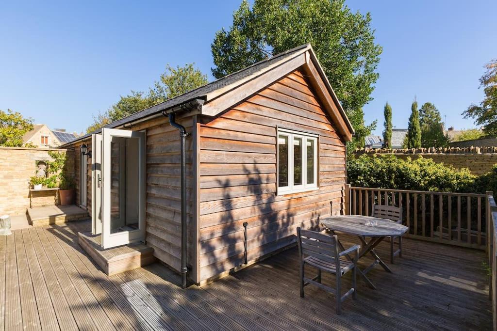 Charming Cottage Surrounded By Idyllic Garden In Peaceful Location In Central Charlbury Exterior foto